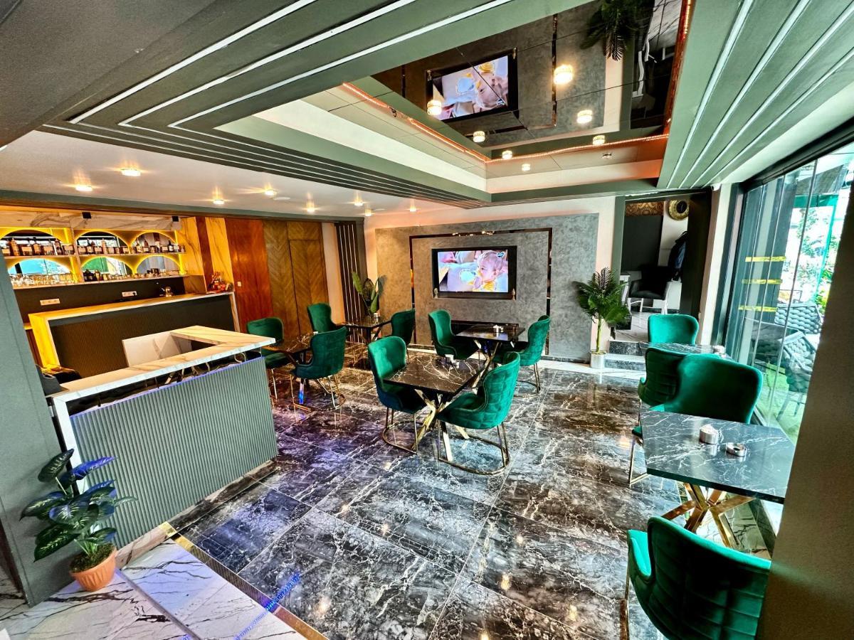 איסטמבול Crowned Plus Hotel מראה חיצוני תמונה